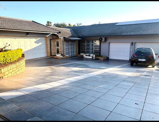 3 BEDROOM HOUSE FOR SALE IN HAYFIELDS